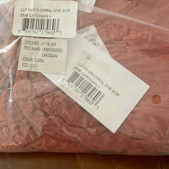 STYLESTALKER Embroidered Cardigan (Kimono) - Plus NEW - Picture 6 of 8